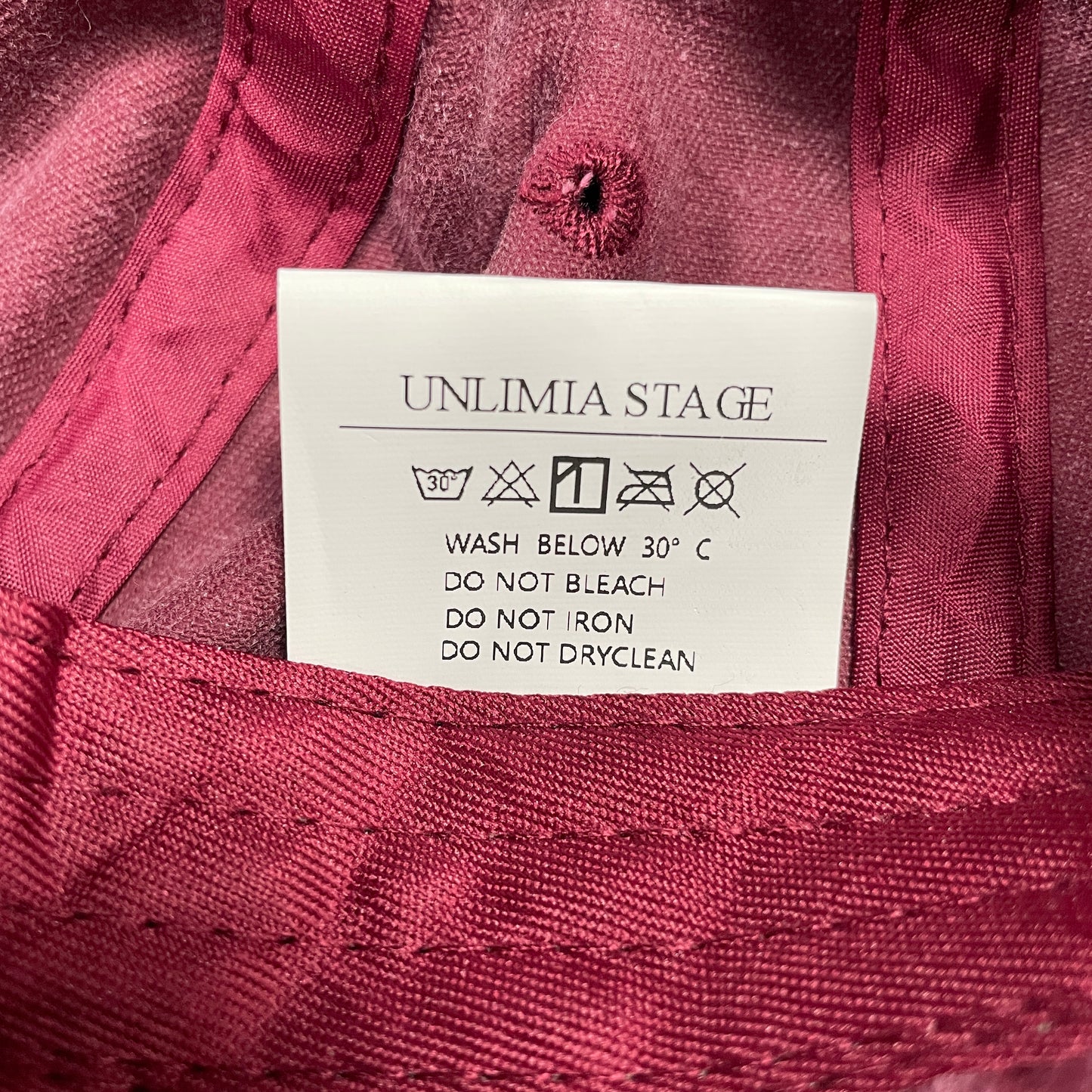 UNLIMIA STAGE Caps Red